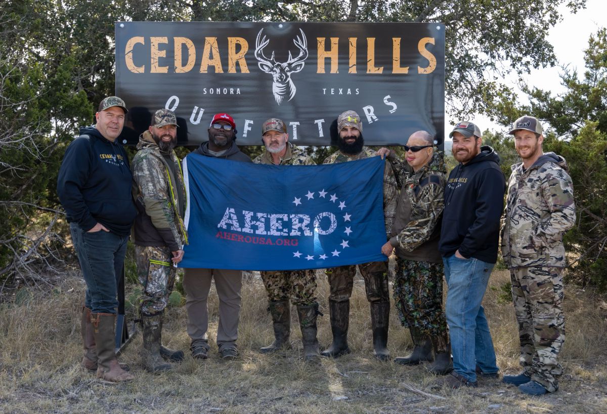 AHERO Hunt Cedar Hills Outfitters